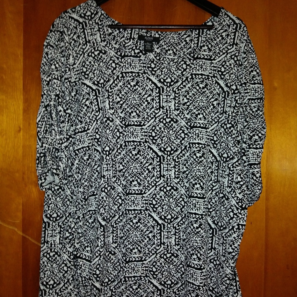 Women's business casual top